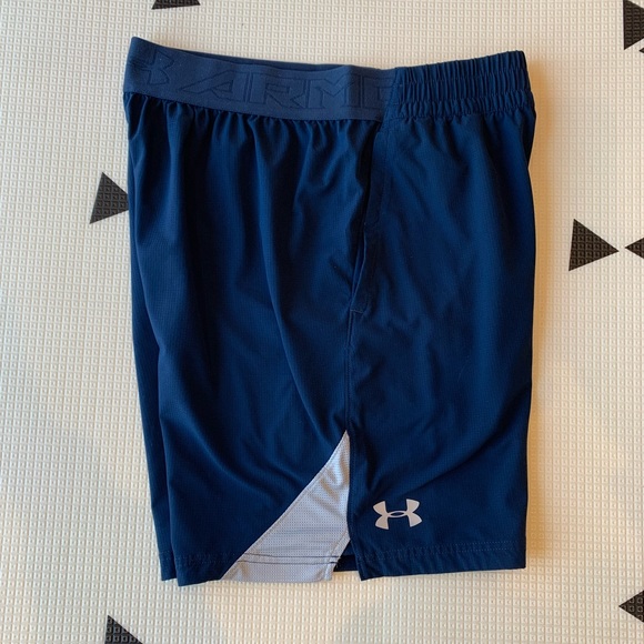 Men’s Under Armour Athletic Shorts - Picture 3 of 4